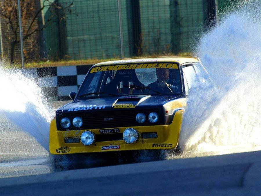  Fiat Abarth 131 Rally Corsa 1976 года  (фото 9 из 22)